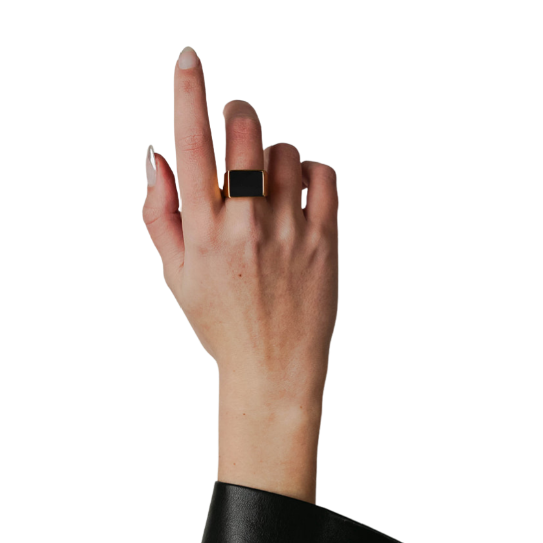 STONE SIGNET IN JET